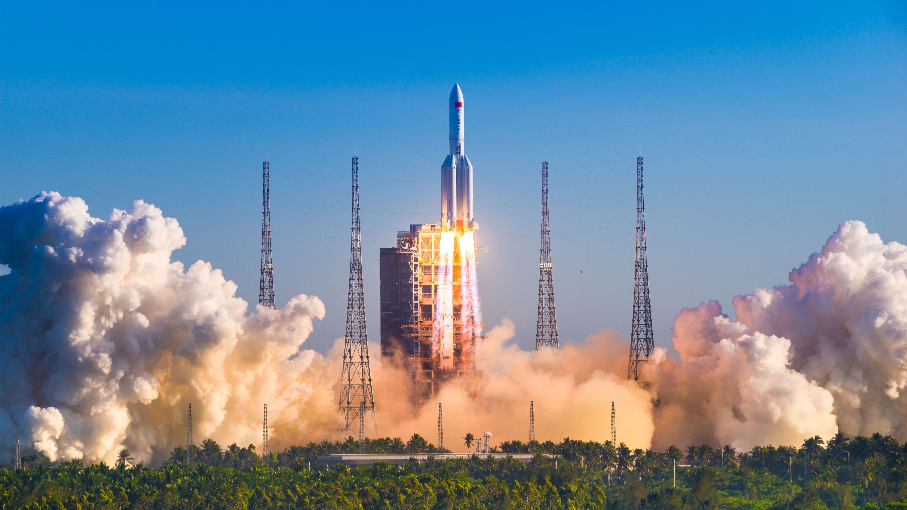 “卡路里运动场”等趣味体育挑战赛在全民健身日当天举行，吸引众多参与者