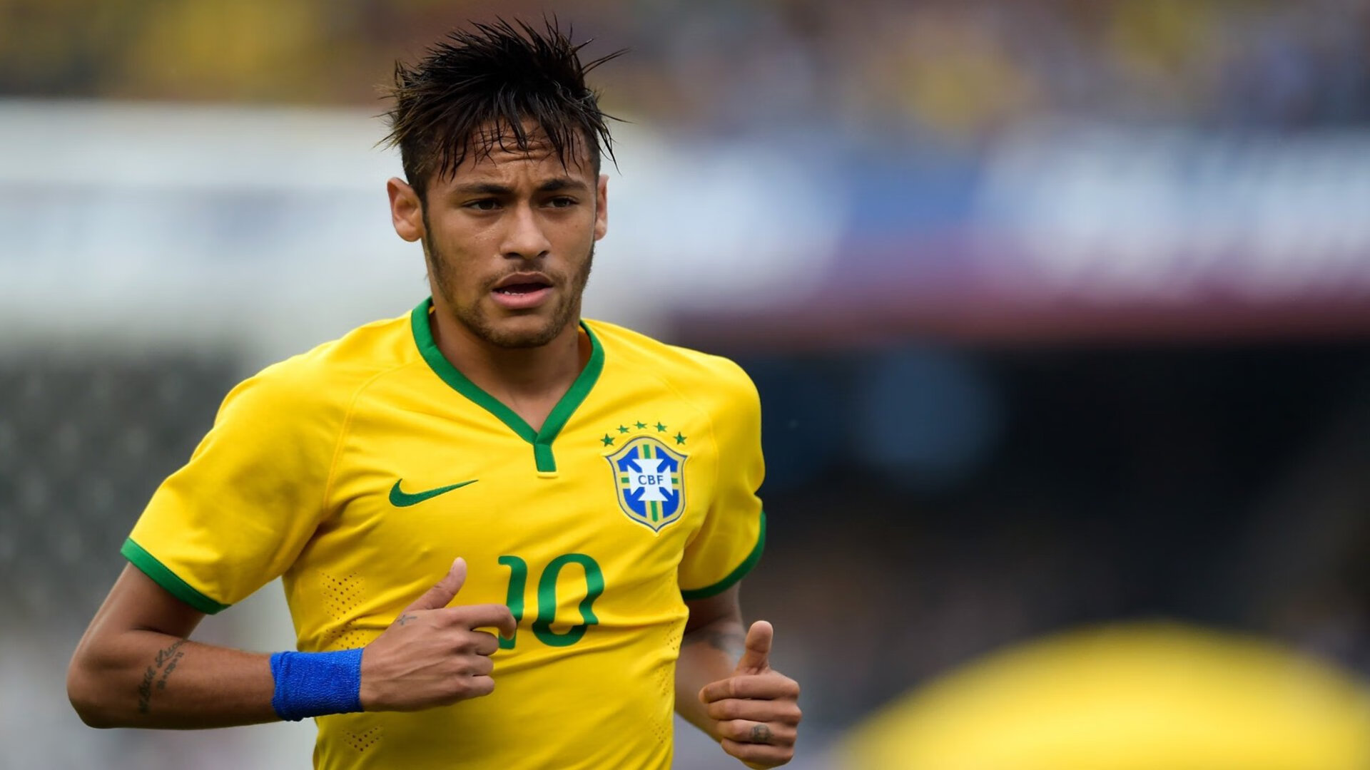 开云·体育全站登录地址-球员家庭日暖心活动，促进俱乐部与球迷关系，球员家属